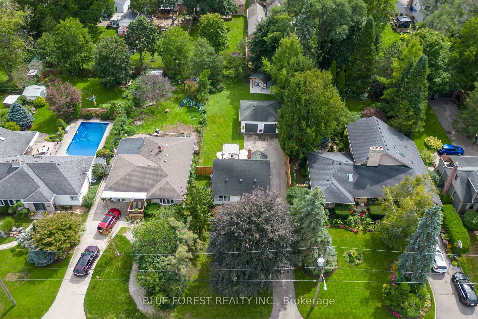 Photo 3 of 583 Mapledale Avenue, London, North G — HOMEH