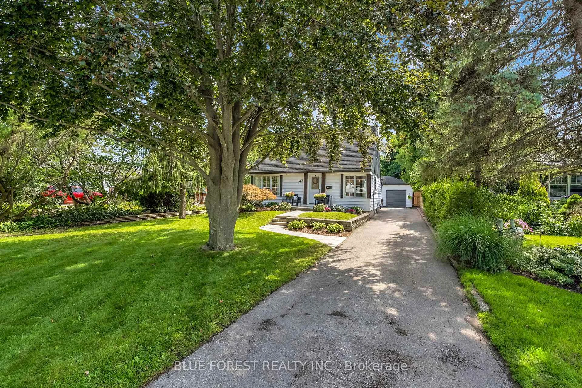 Photo 10 of 583 Mapledale Avenue, London, North G — HOMEH