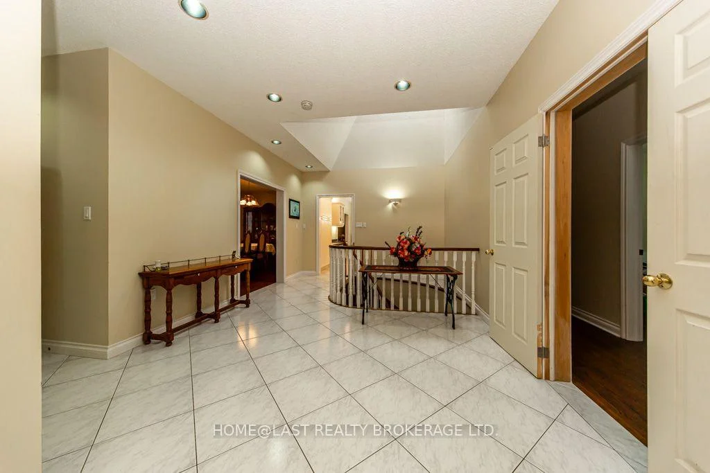 Photo 5 of 29 Conlins Road, Scarborough, Highland Creek — HOMEH