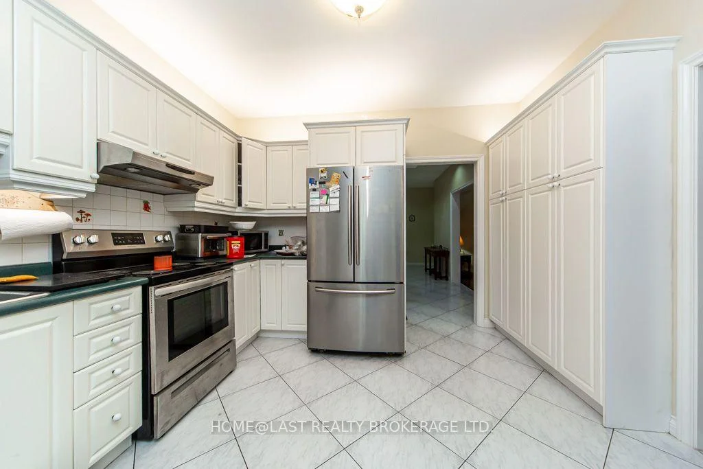 Photo 19 of 29 Conlins Road, Scarborough, Highland Creek — HOMEH