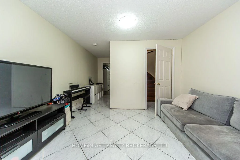 Photo 34 of 29 Conlins Road, Scarborough, Highland Creek — HOMEH