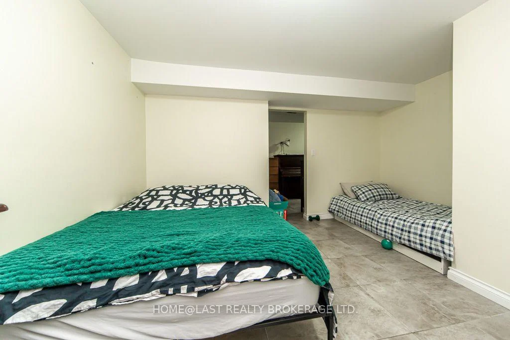 Photo 39 of 29 Conlins Road, Scarborough, Highland Creek — HOMEH