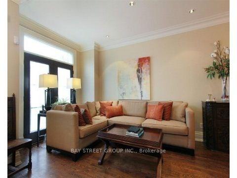 Photo 2 of 376 Lippincott Street, Toronto, University — HOMEH