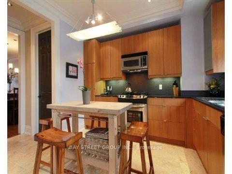 Photo 8 of 376 Lippincott Street, Toronto, University — HOMEH