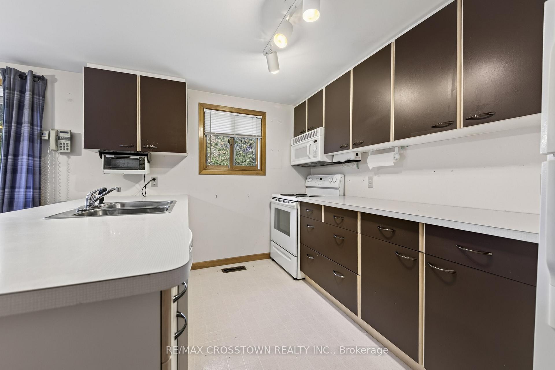 Photo 18 of 1006 Bea Dale Lane, Gravenhurst, Morrison — HOMEH