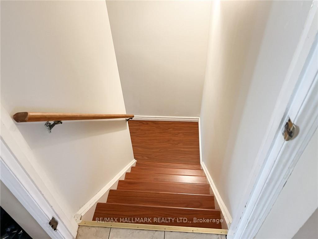 Photo 2 of 108 Broughton Avenue, Hamilton, Broughton — HOMEH