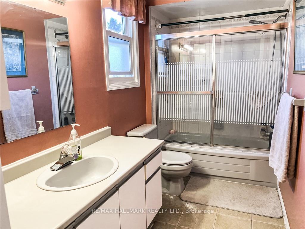 Photo 3 of 108 Broughton Avenue, Hamilton, Broughton — HOMEH