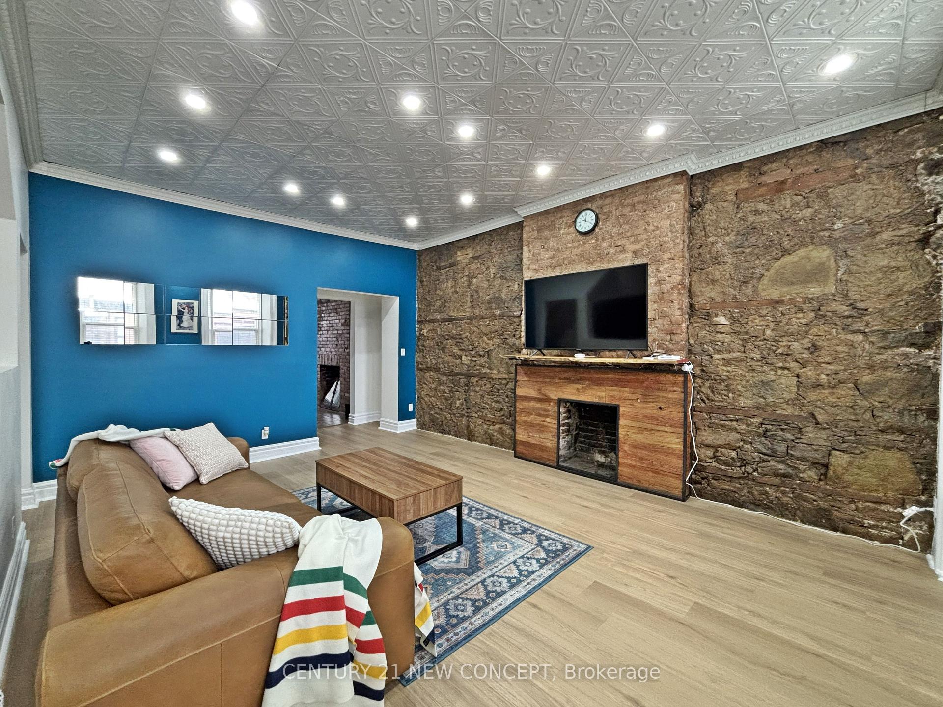 Photo 13 of 146 James Street S, Hamilton, Durand — HOMEH
