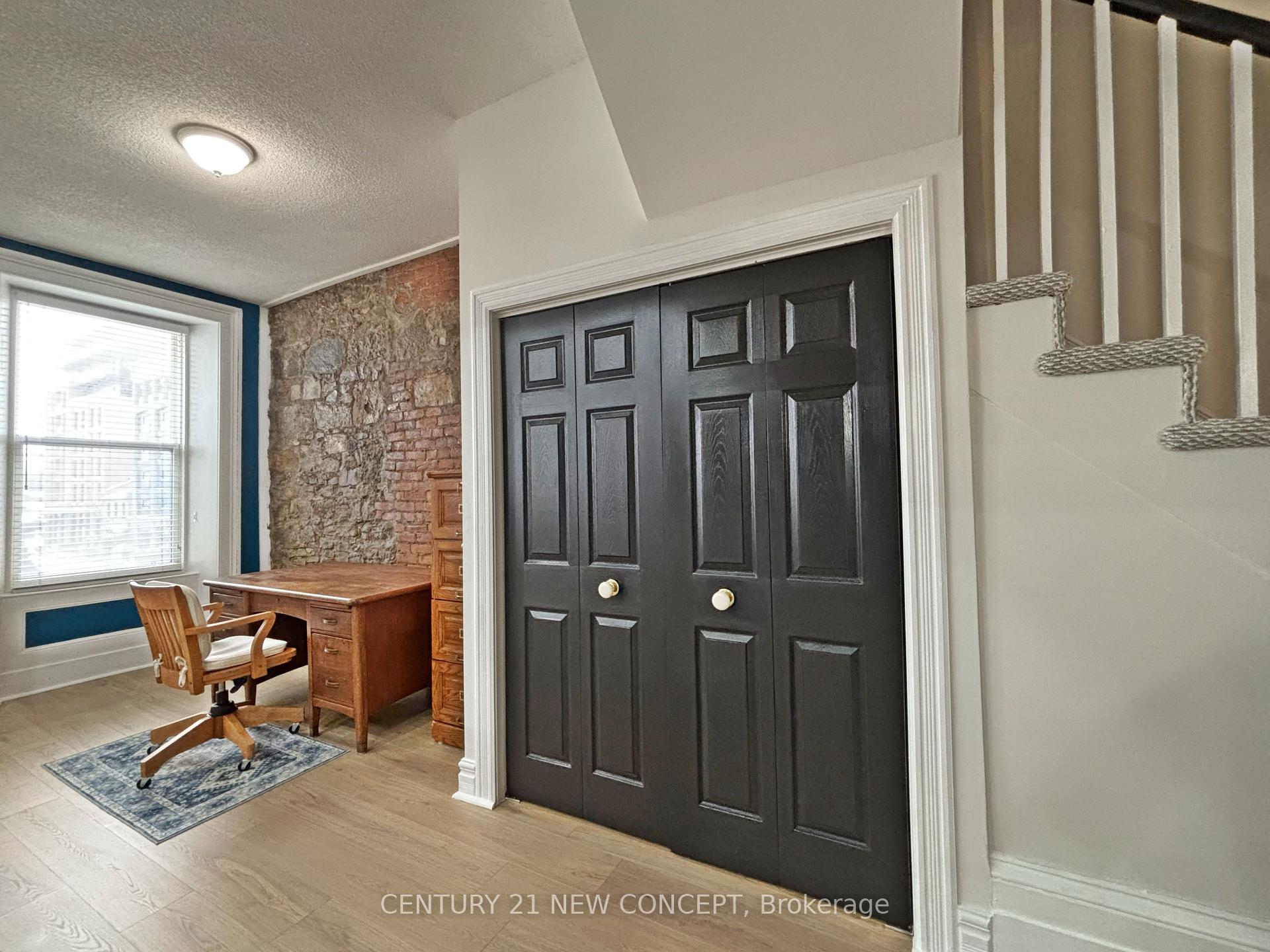 Photo 14 of 146 James Street S, Hamilton, Durand — HOMEH