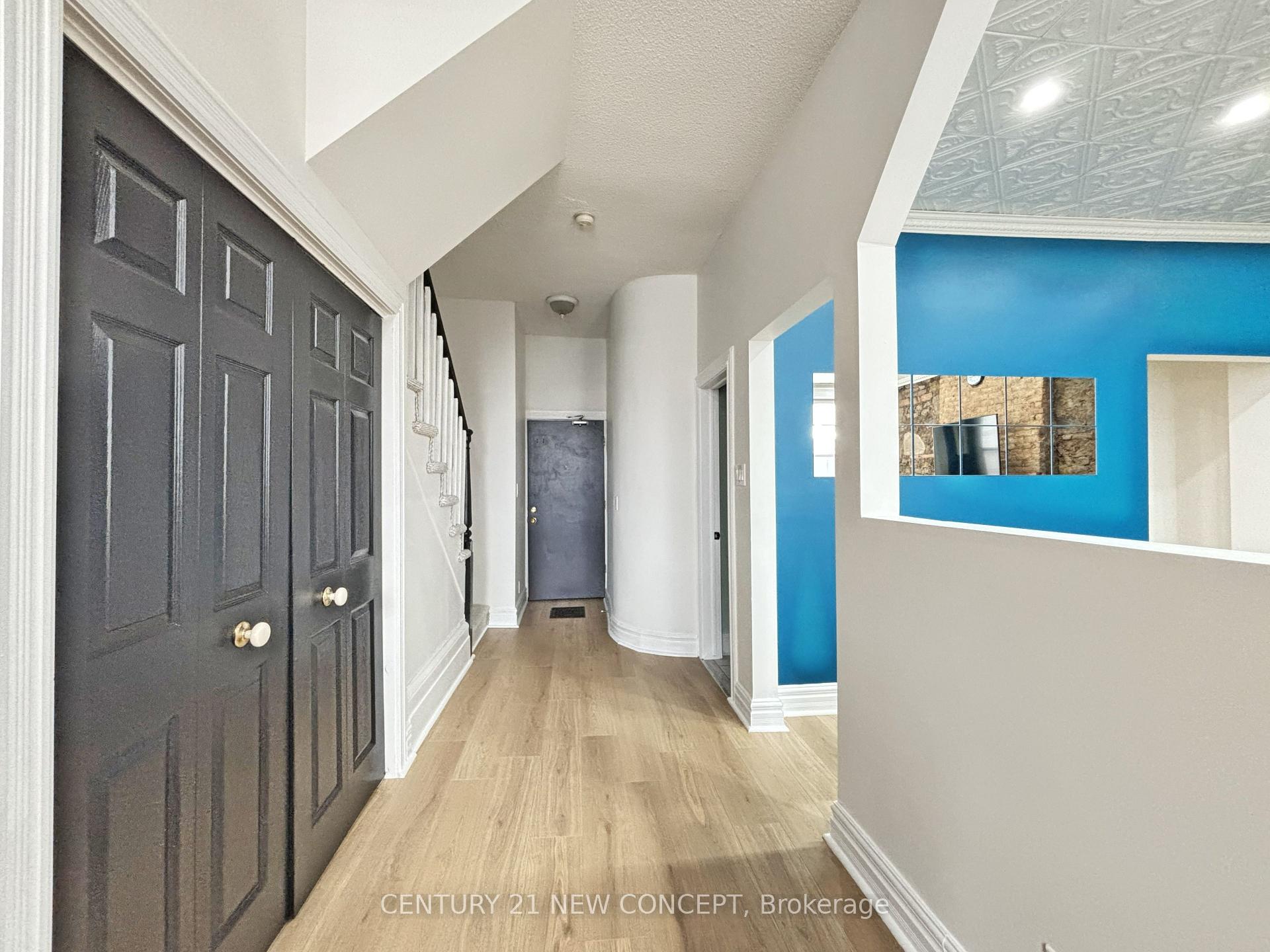 Photo 18 of 146 James Street S, Hamilton, Durand — HOMEH