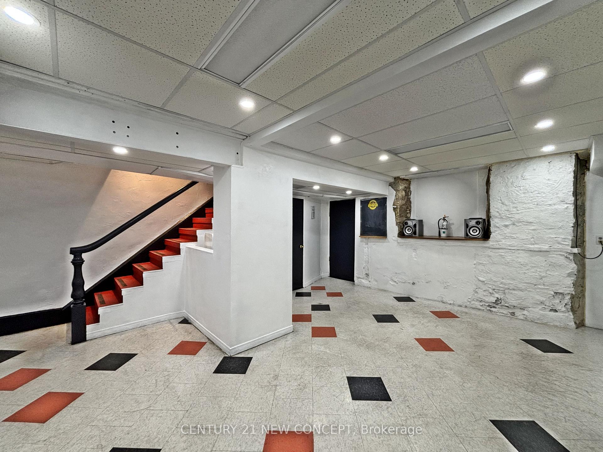 Photo 33 of 146 James Street S, Hamilton, Durand — HOMEH