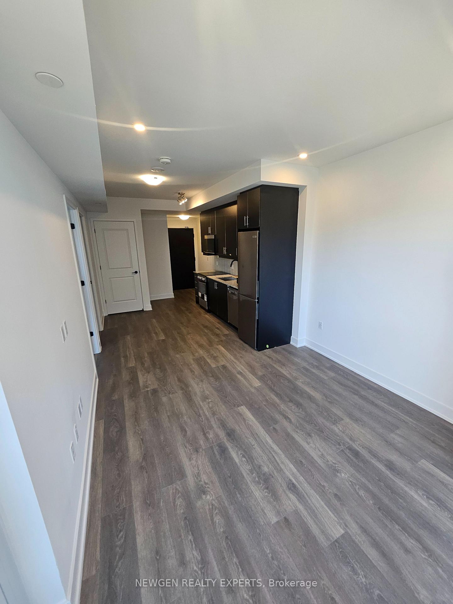 Photo 5 of Unit 221, 2333 Khalsa Gate, Oakville, Westmount — HOMEH