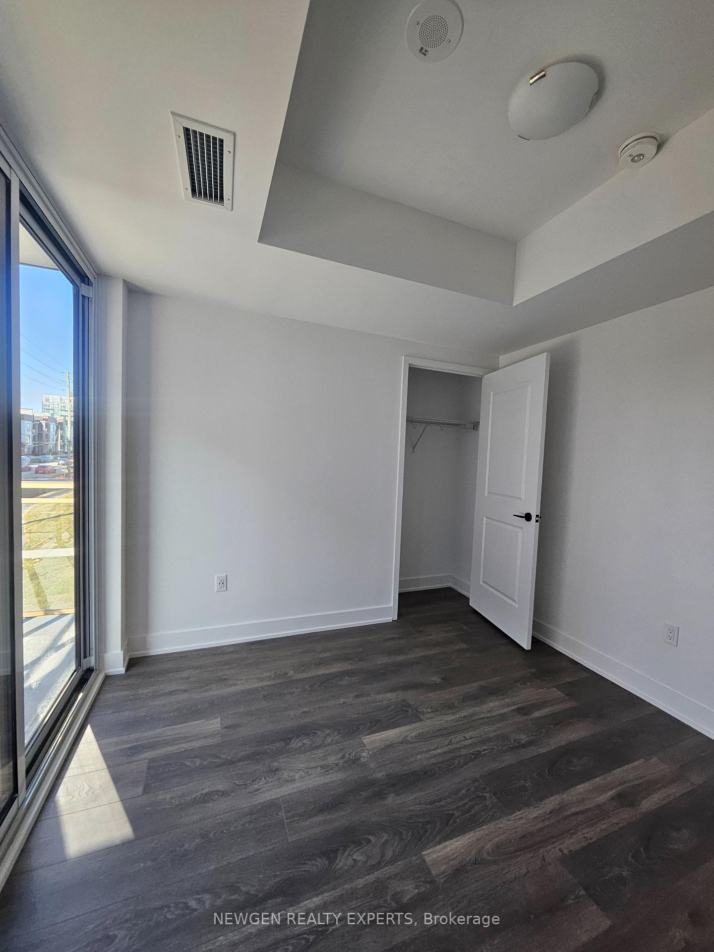 Photo 8 of Unit 221, 2333 Khalsa Gate, Oakville, Westmount — HOMEH