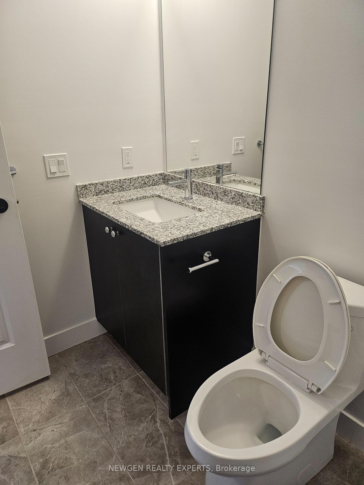 Photo 10 of Unit 221, 2333 Khalsa Gate, Oakville, Westmount — HOMEH