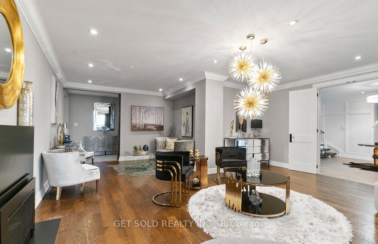 Photo 8 of 2552 Jarvis Street, Mississauga, Erindale — HOMEH