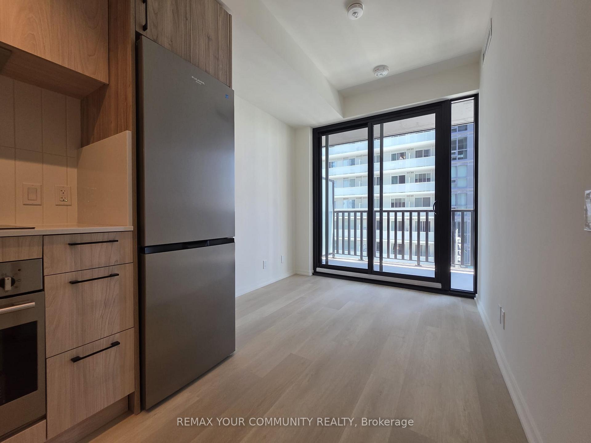 Photo 7 of Unit 1012, 109 Erskine Avenue, Toronto, Mount Pleasant West — HOMEH
