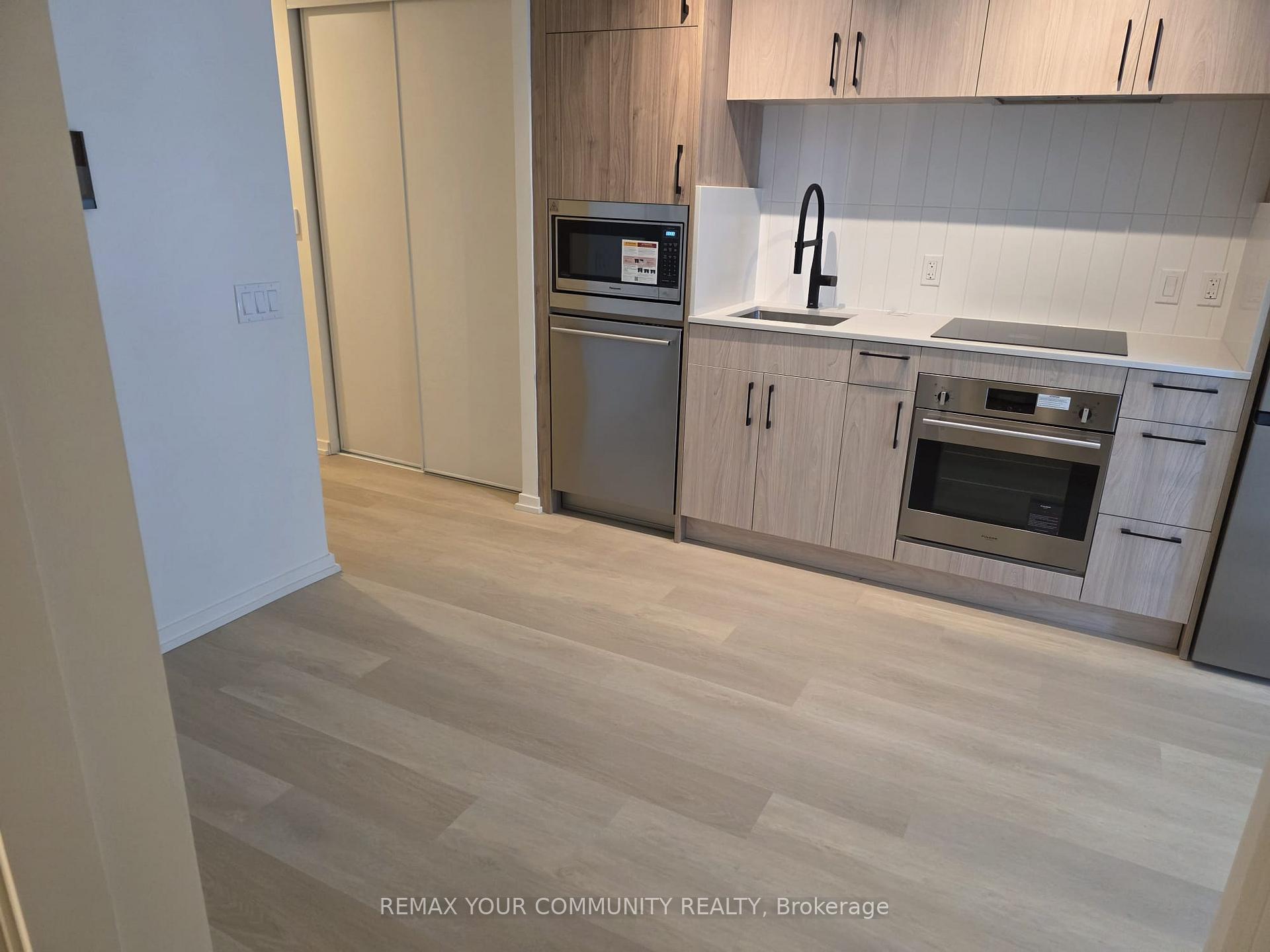 Photo 10 of Unit 1012, 109 Erskine Avenue, Toronto, Mount Pleasant West — HOMEH