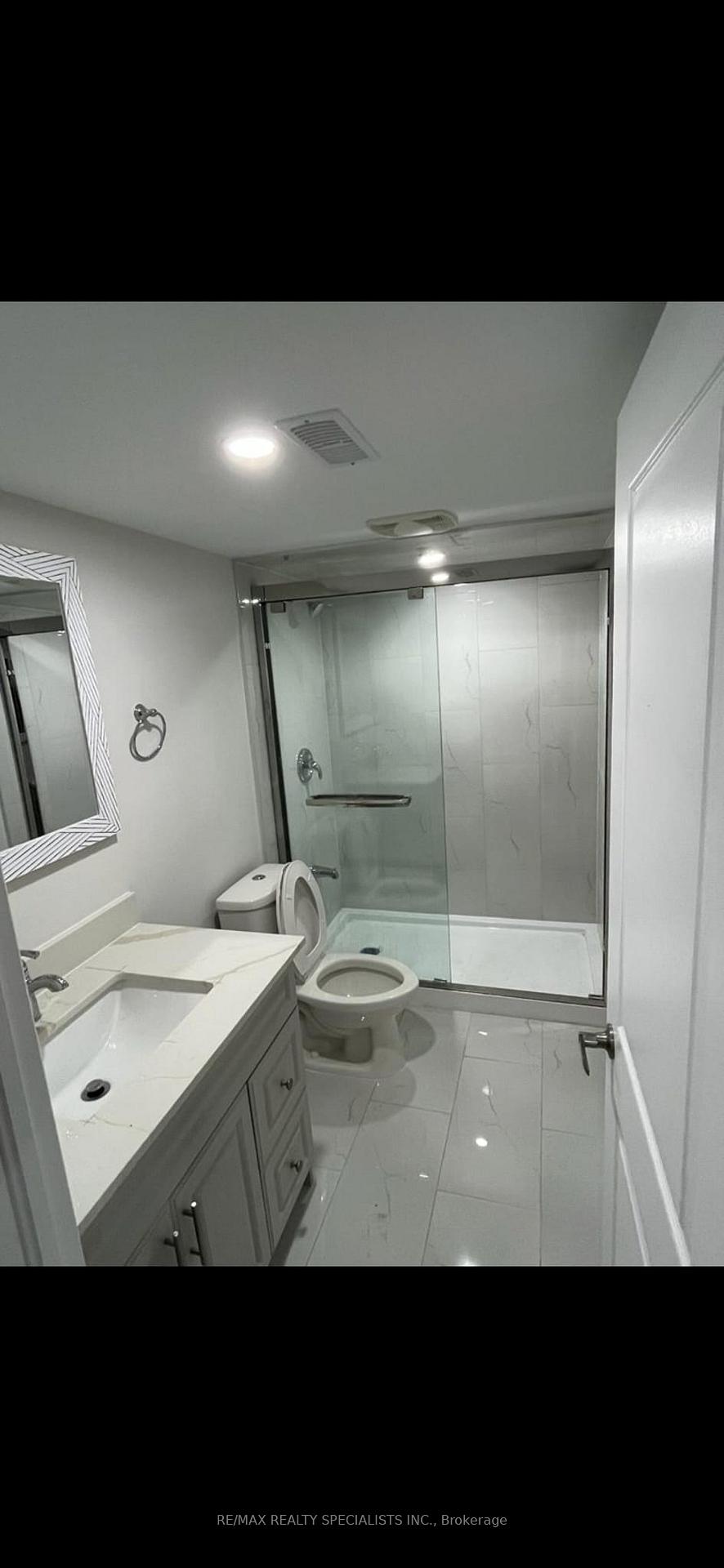 Photo 4 of Unit (Basement Apartment), 62 Hubbell Road, Brampton, Bram West — HOMEH