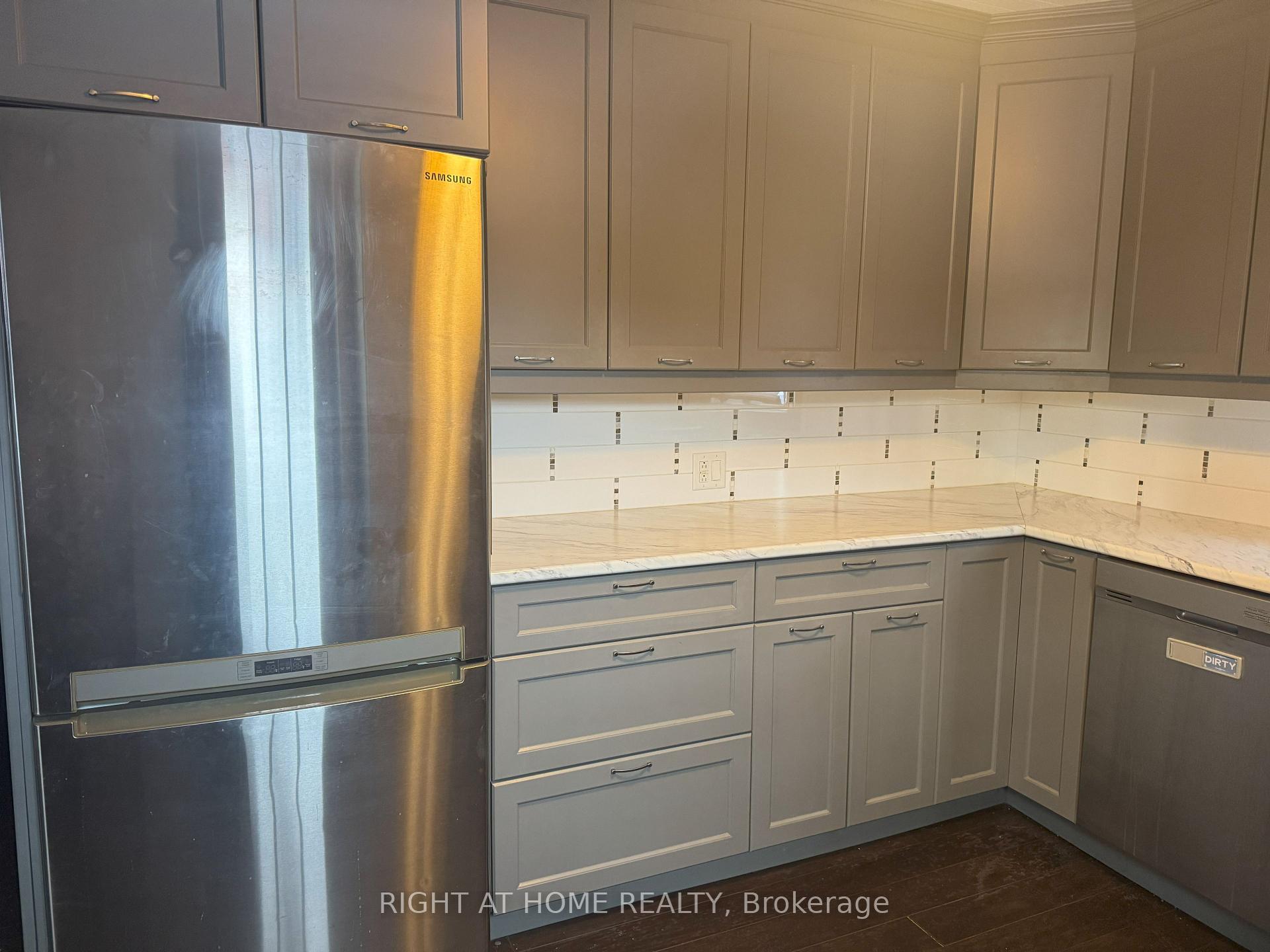 Photo 28 of 144 Baseline Road W, London, South D — HOMEH