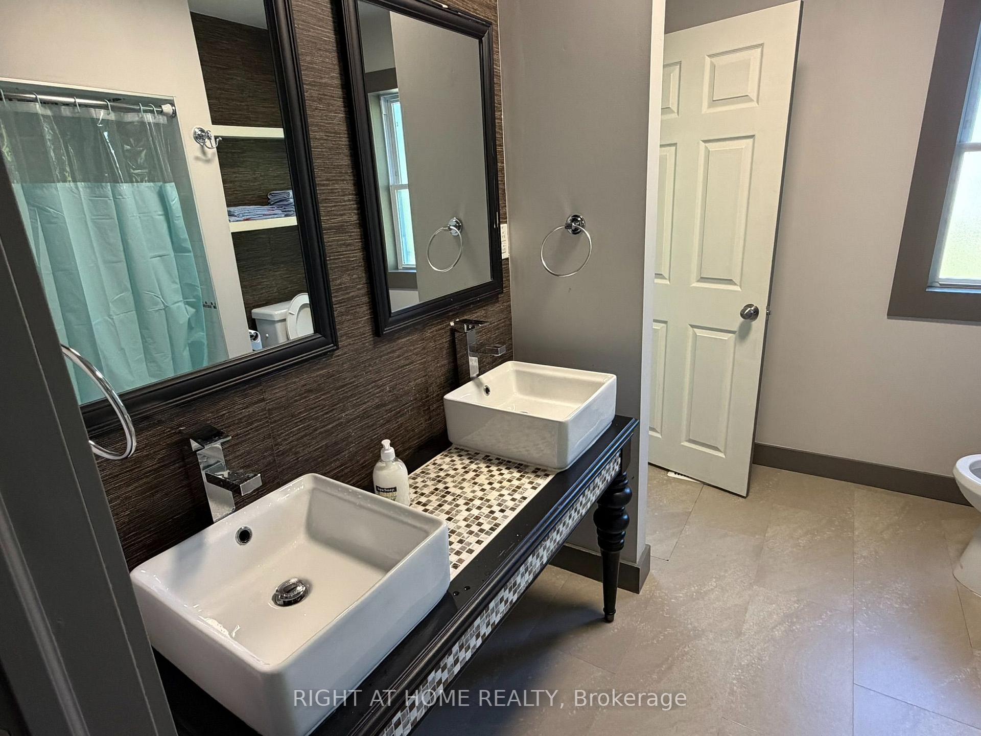 Photo 32 of 144 Baseline Road W, London, South D — HOMEH