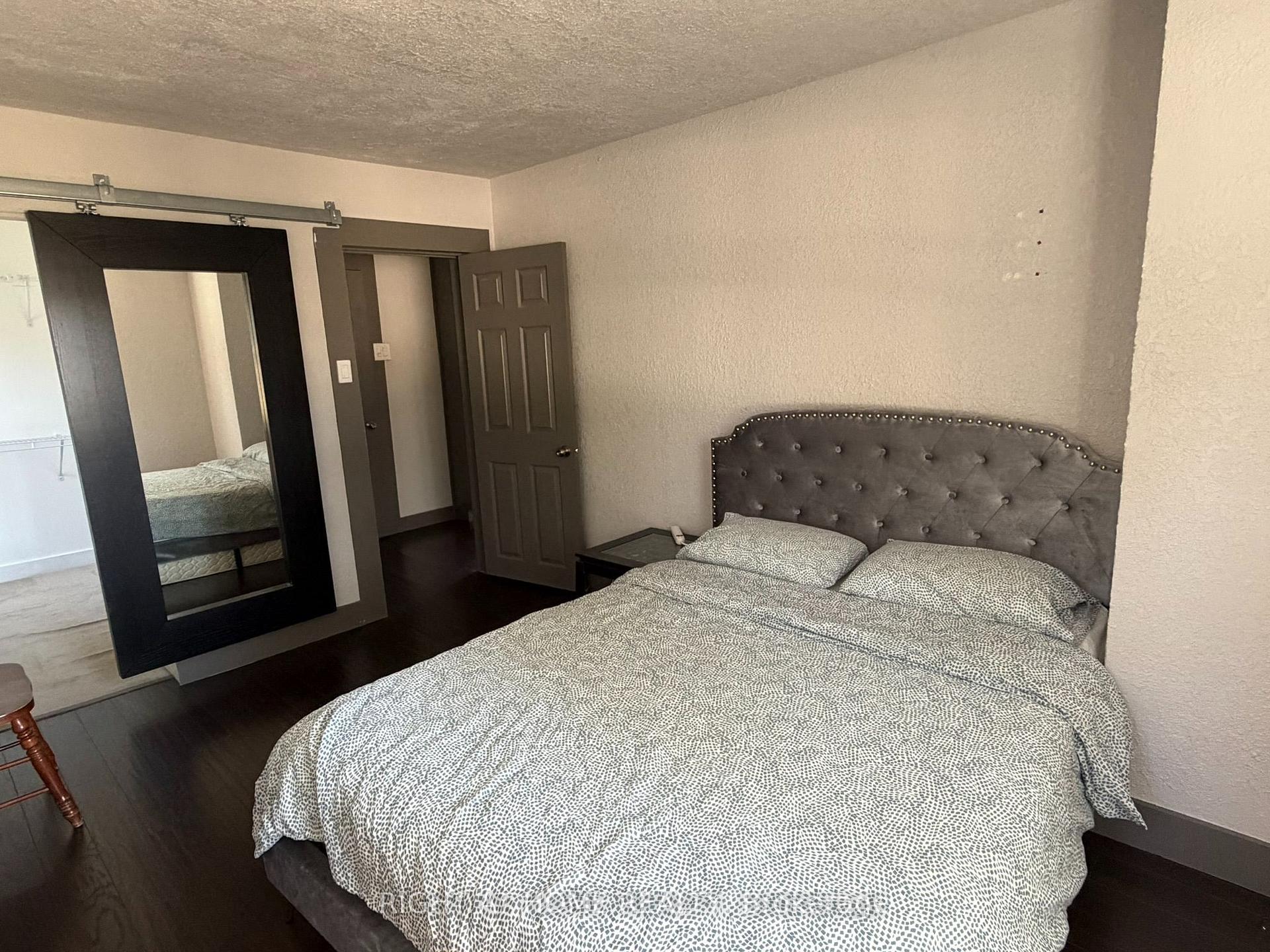 Photo 37 of 144 Baseline Road W, London, South D — HOMEH