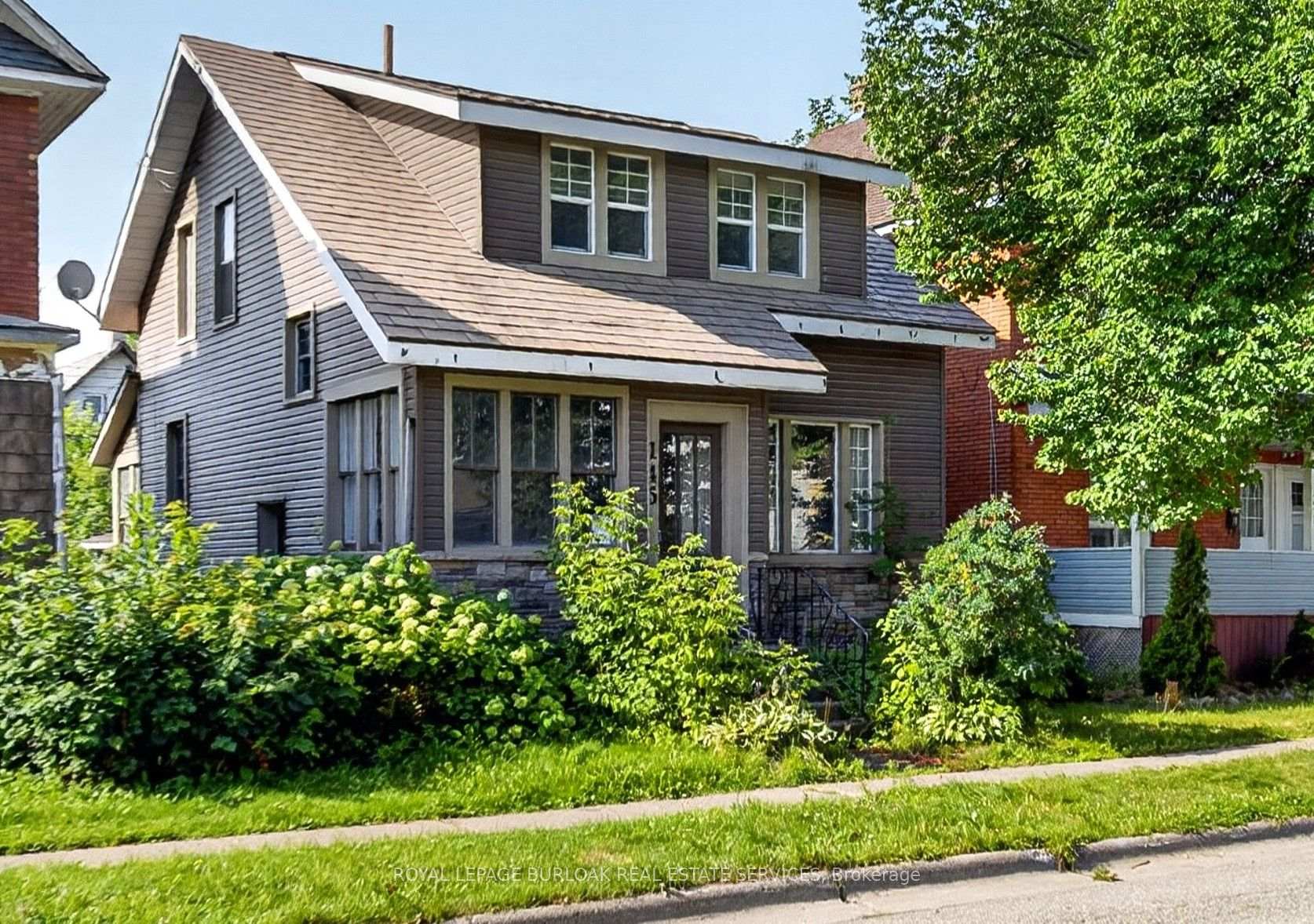 Photo of 145 Albert Street W