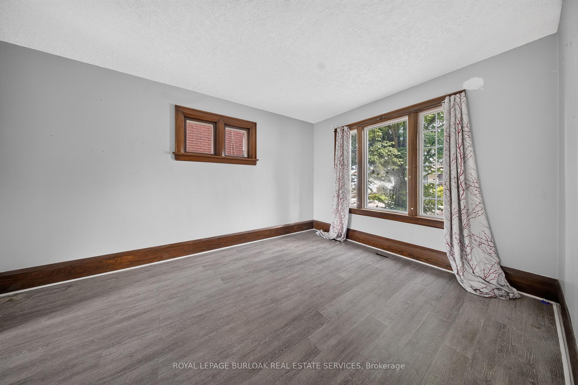 Photo 7 of 145 Albert Street W, Sault Ste Marie, West — HOMEH