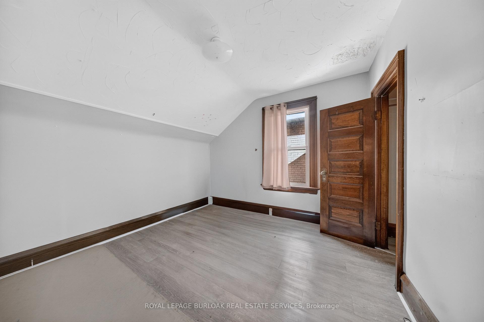 Photo 15 of 145 Albert Street W, Sault Ste Marie, West — HOMEH