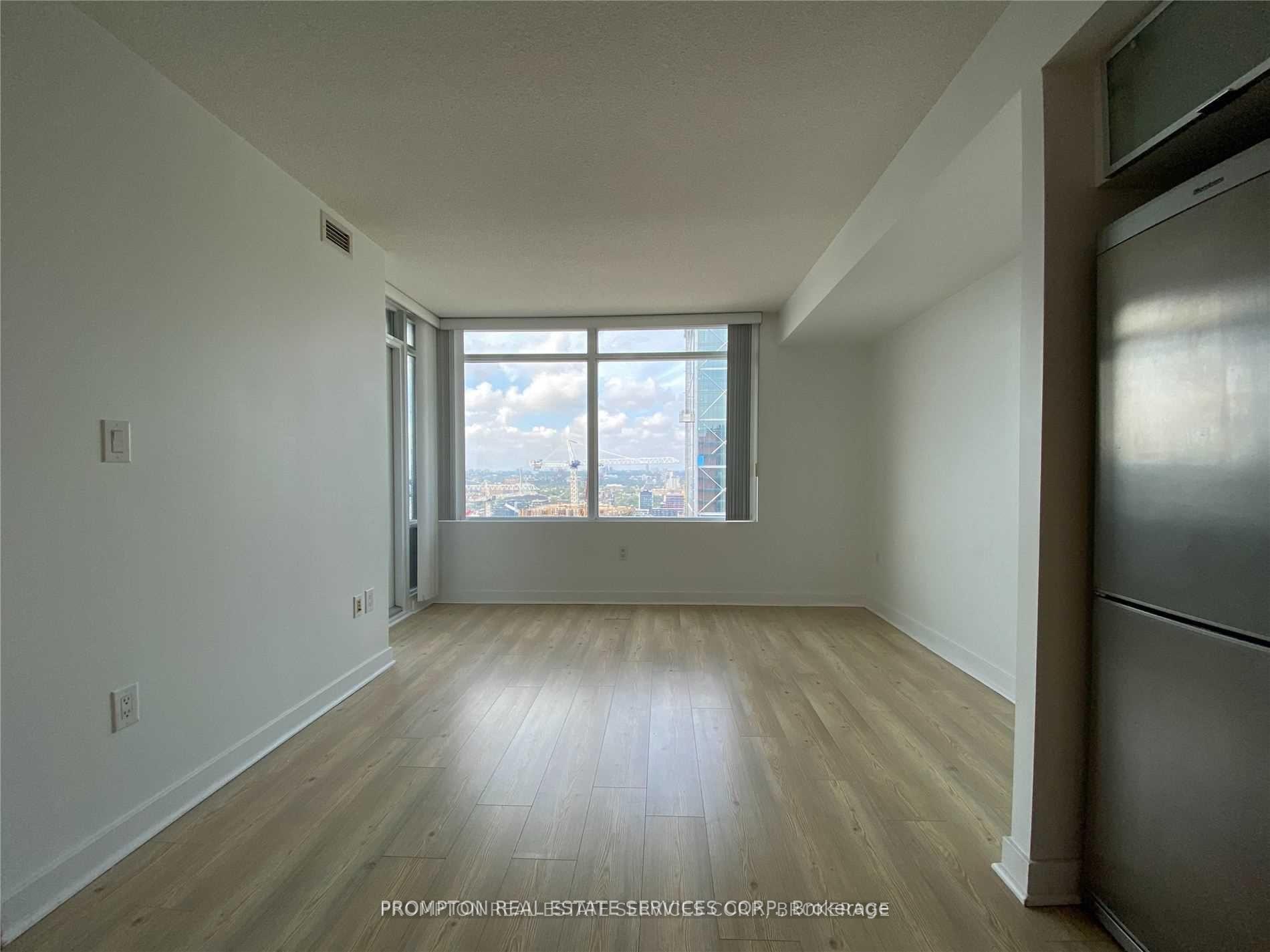 Photo 8 of Unit 3901, 25 Telegram Mews, Toronto, Waterfront Communities — HOMEH
