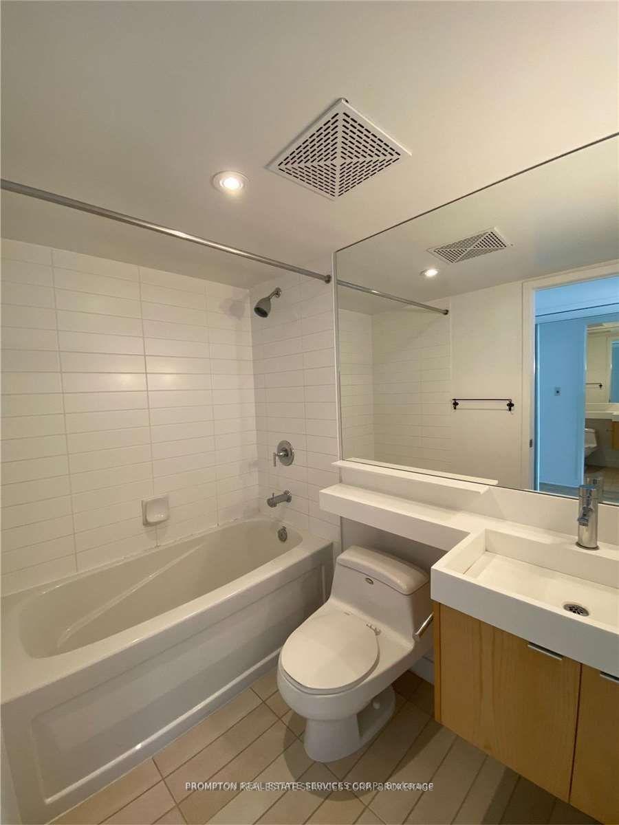 Photo 11 of Unit 3901, 25 Telegram Mews, Toronto, Waterfront Communities — HOMEH