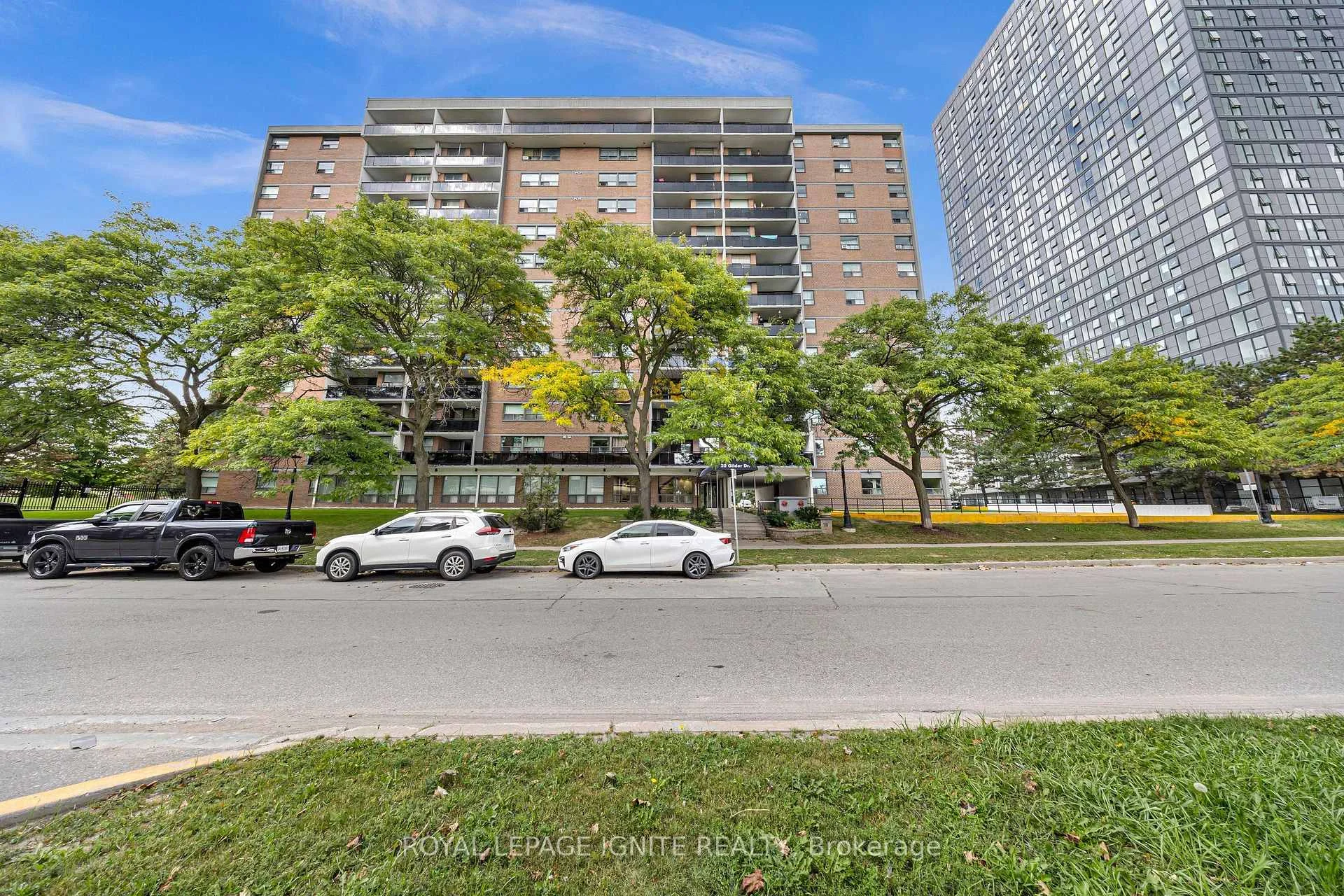 Photo 3 of Unit 303, 20 Gilder Drive, Scarborough, Eglinton East — HOMEH