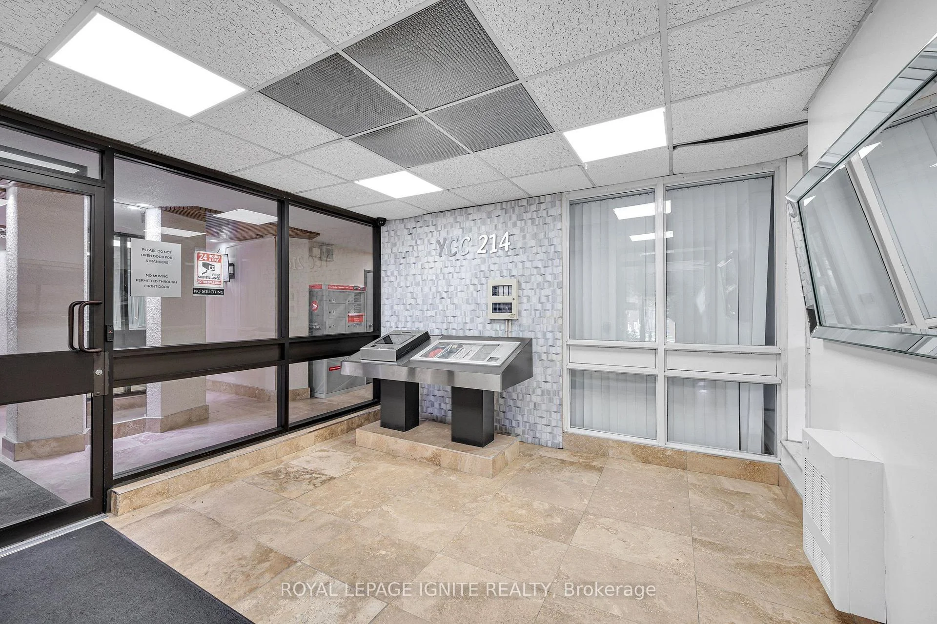 Photo 5 of Unit 303, 20 Gilder Drive, Scarborough, Eglinton East — HOMEH