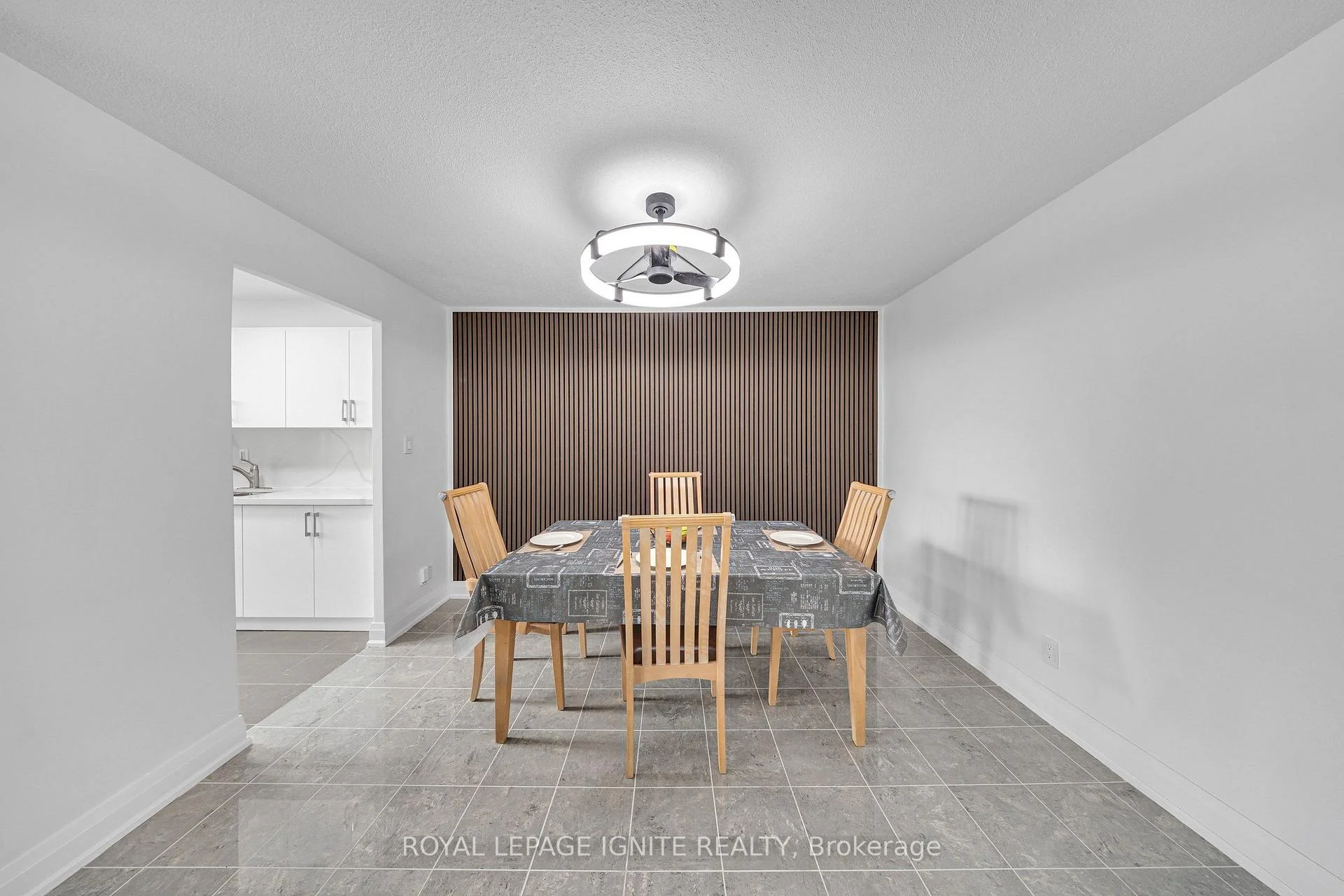 Photo 7 of Unit 303, 20 Gilder Drive, Scarborough, Eglinton East — HOMEH