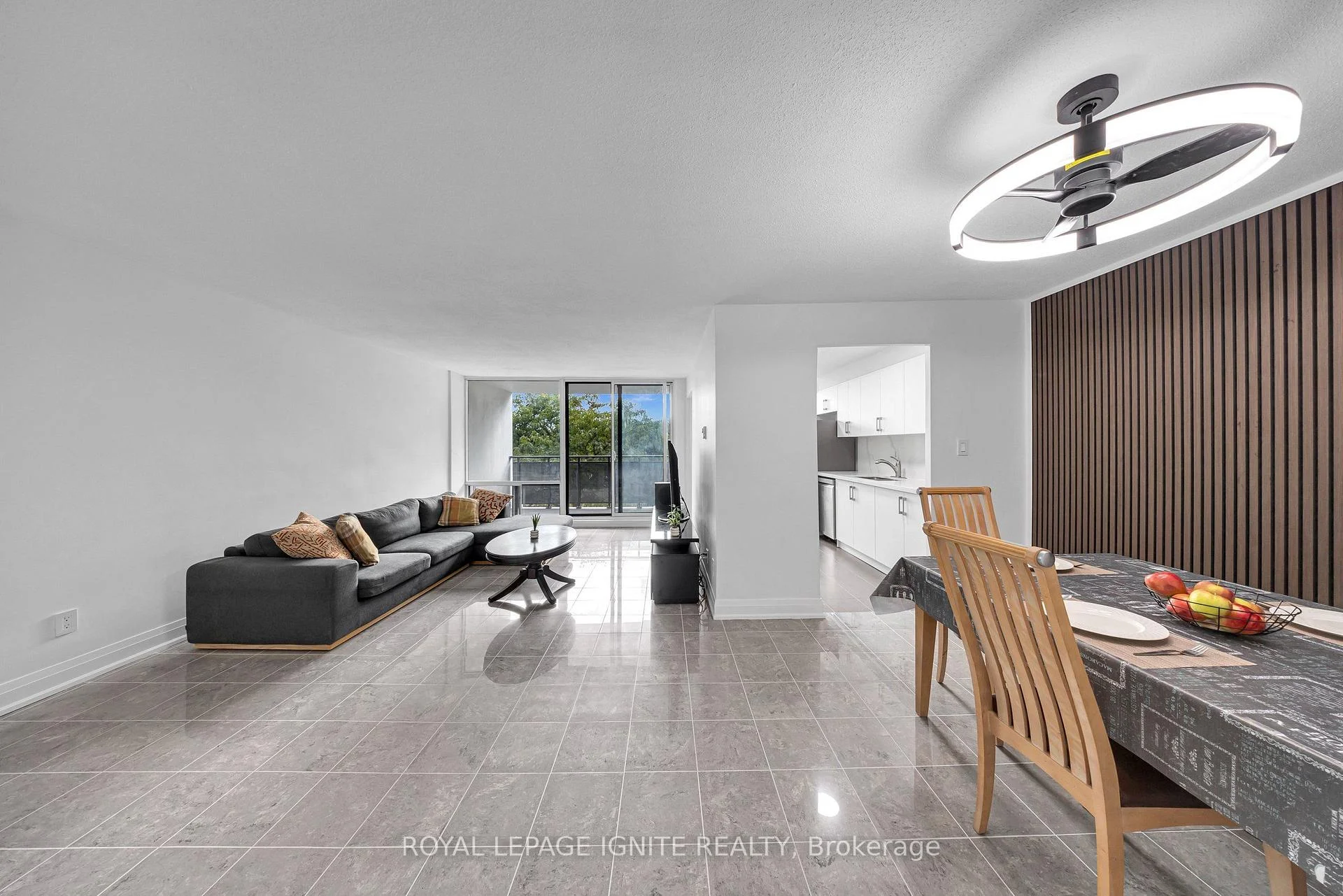 Photo 8 of Unit 303, 20 Gilder Drive, Scarborough, Eglinton East — HOMEH