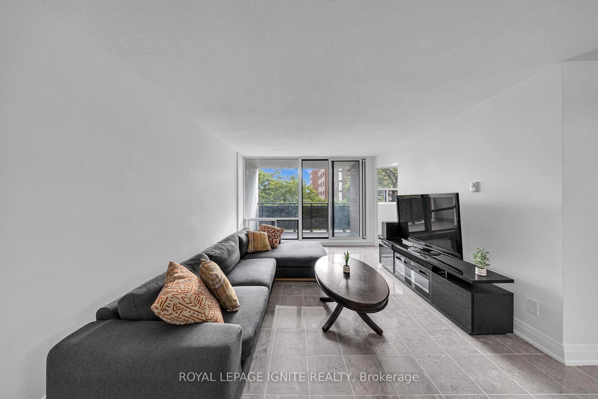 Photo 10 of Unit 303, 20 Gilder Drive, Scarborough, Eglinton East — HOMEH