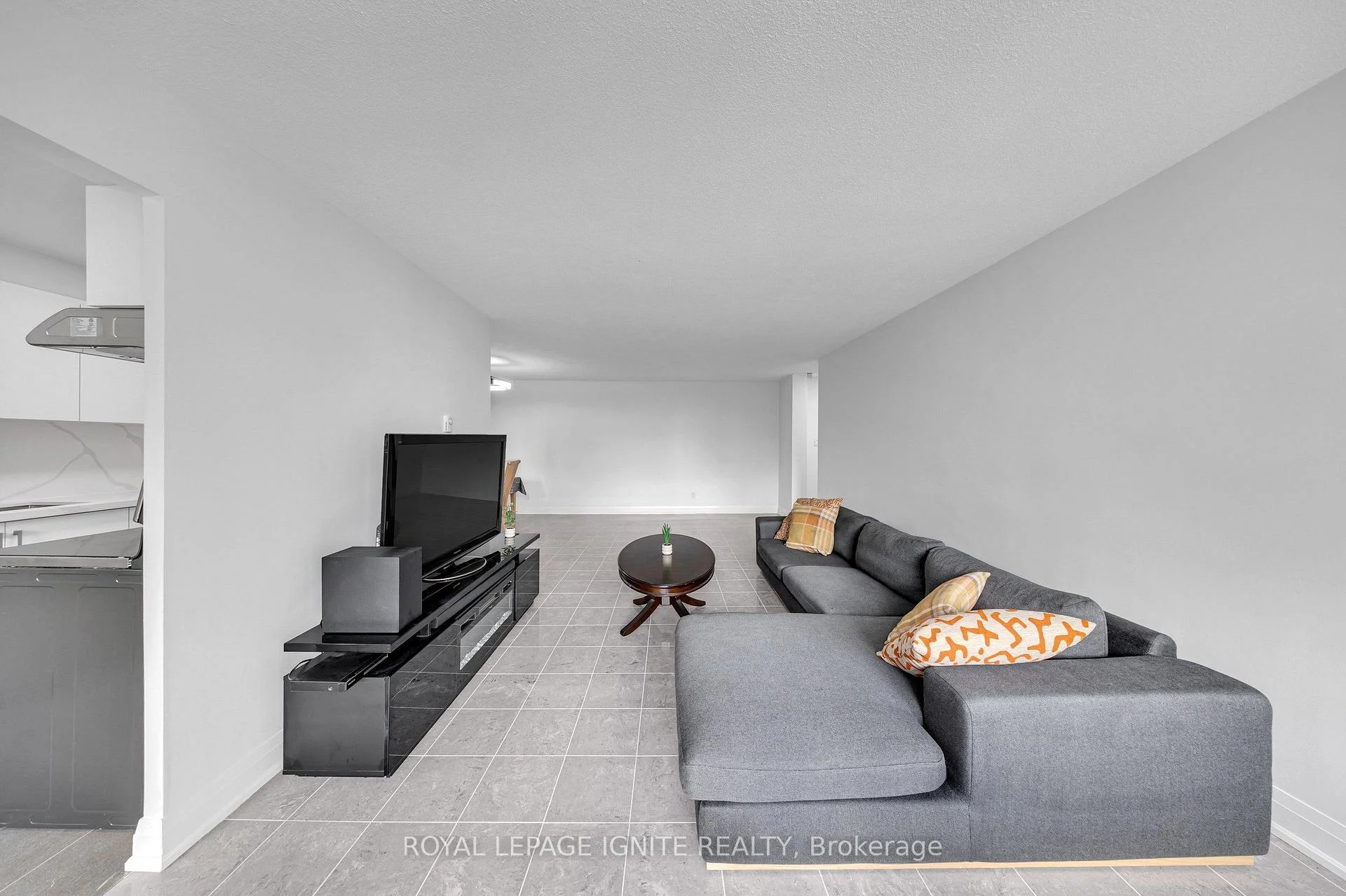 Photo 11 of Unit 303, 20 Gilder Drive, Scarborough, Eglinton East — HOMEH