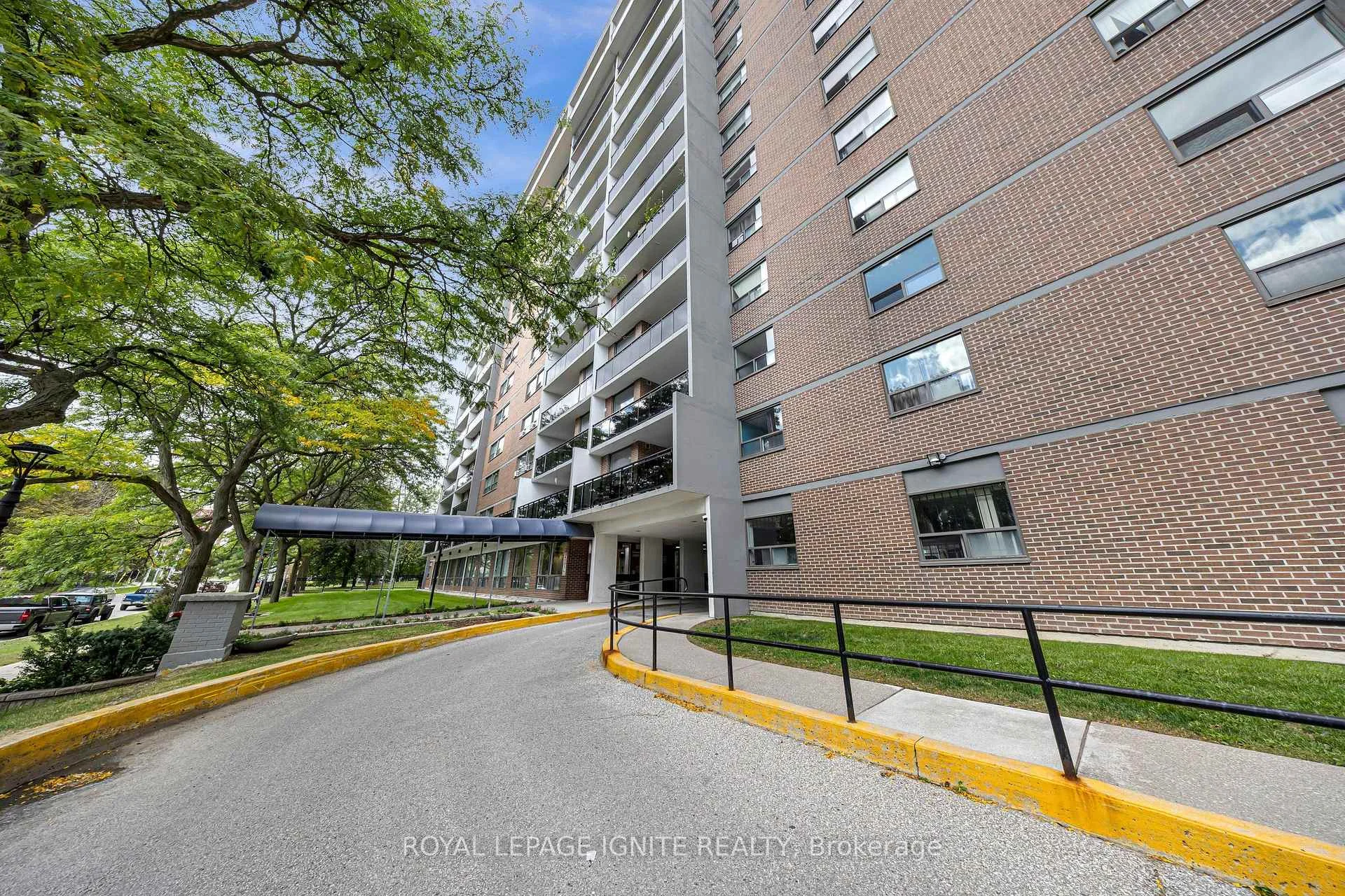 Photo 37 of Unit 303, 20 Gilder Drive, Scarborough, Eglinton East — HOMEH
