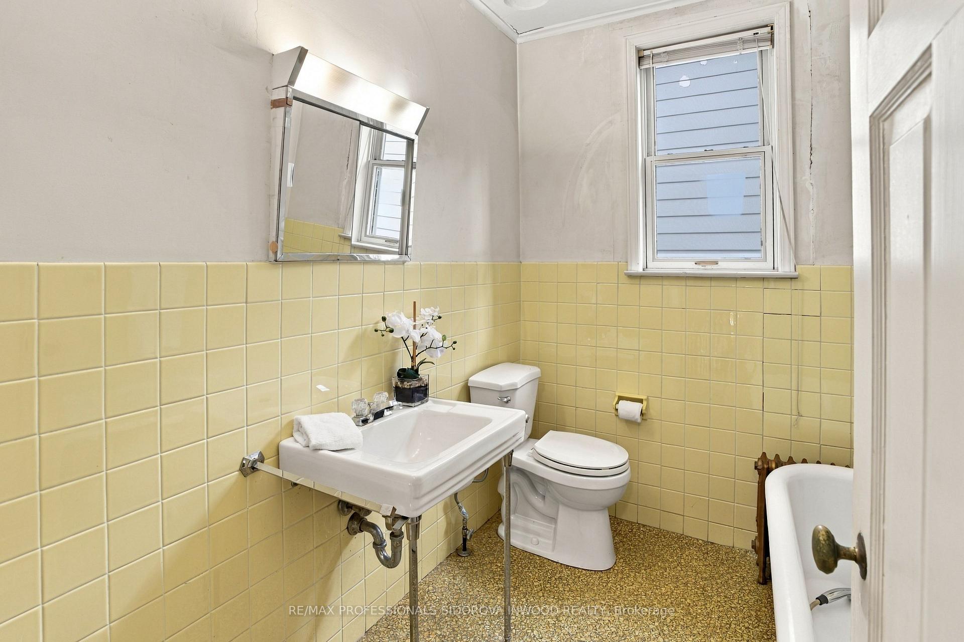 Photo 17 of 282 Kennedy Avenue, Toronto, High Park North — HOMEH
