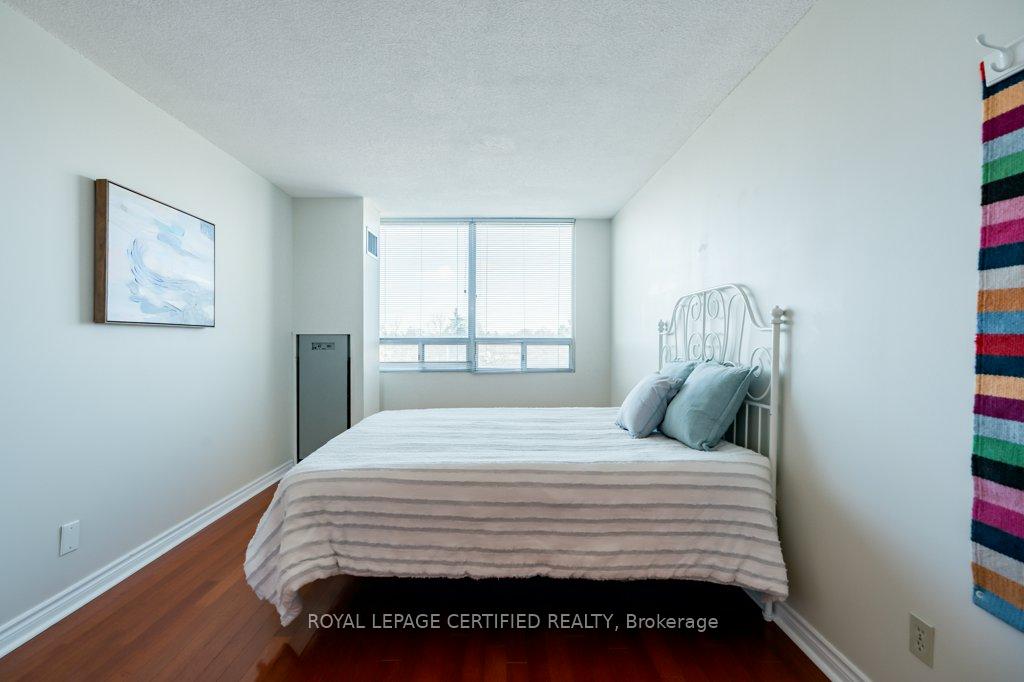 Photo 11 of Unit 304, 320 Mill Street S, Brampton, Brampton South — HOMEH