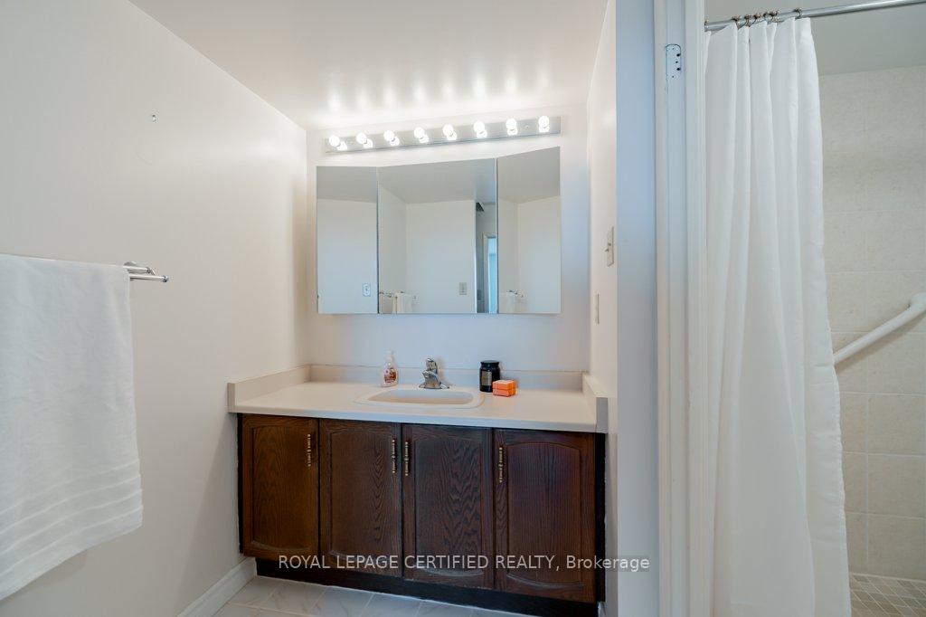 Photo 13 of Unit 304, 320 Mill Street S, Brampton, Brampton South — HOMEH