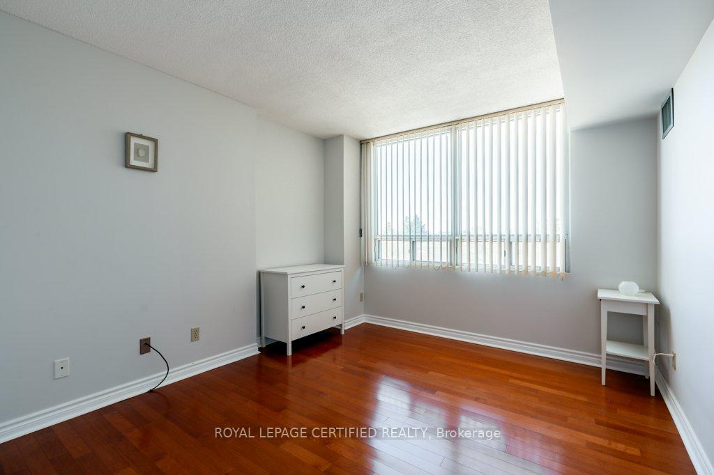 Photo 15 of Unit 304, 320 Mill Street S, Brampton, Brampton South — HOMEH