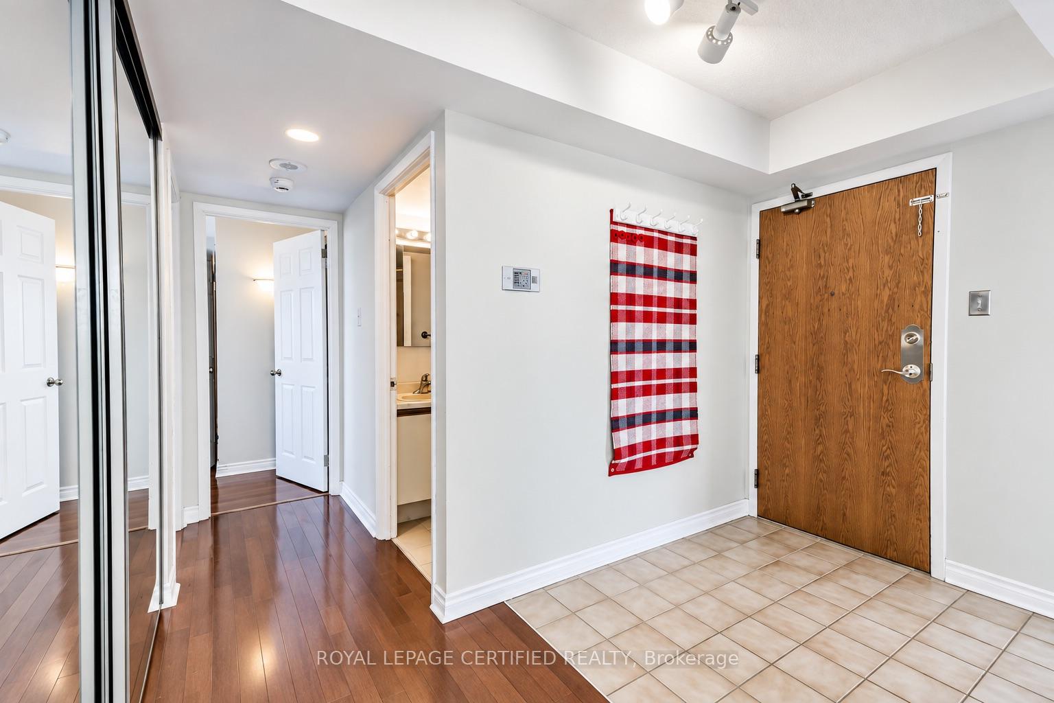 Photo 3 of Unit 304, 320 Mill Street S, Brampton, Brampton South — HOMEH