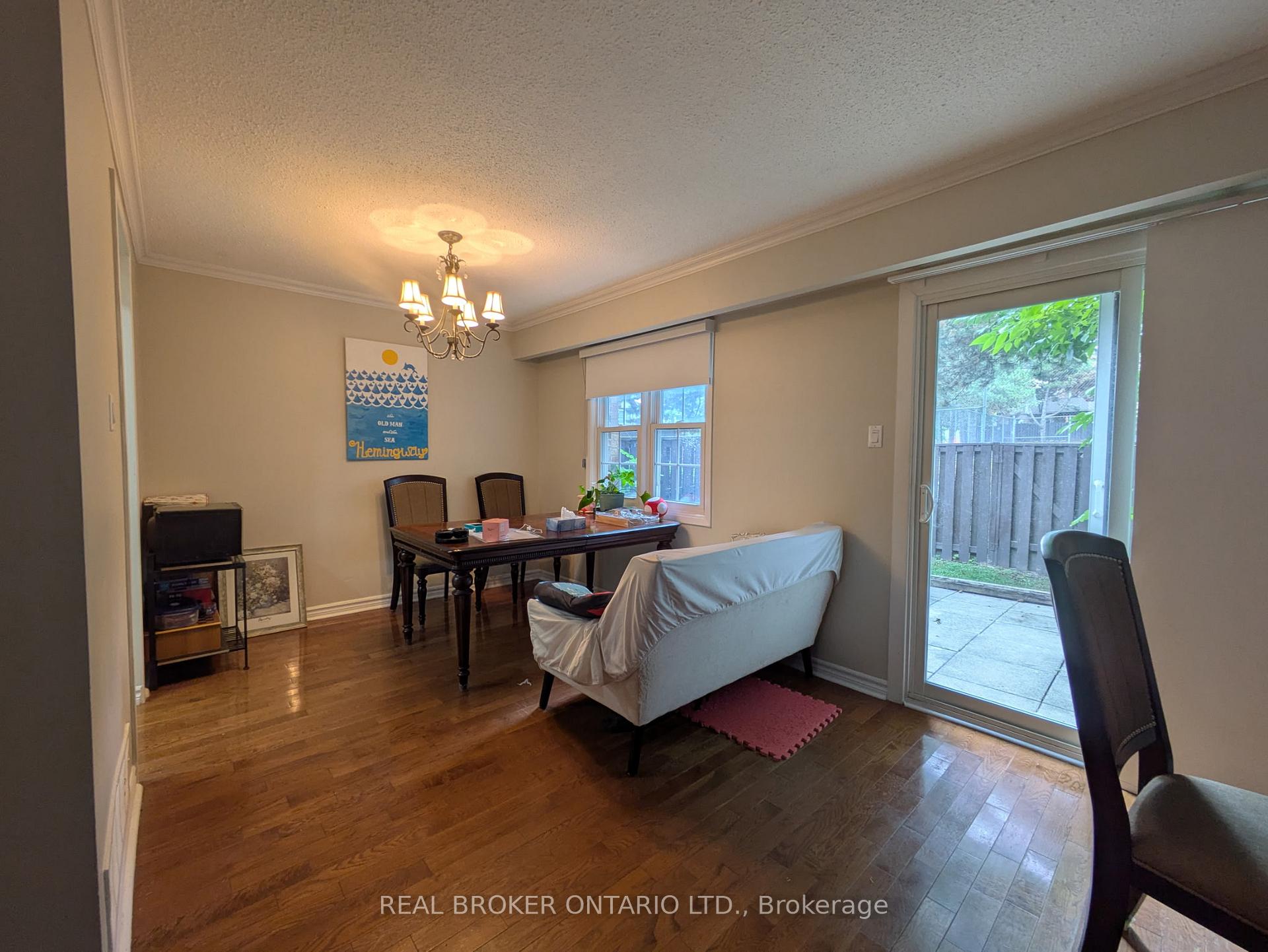 Front of Unit 218, 1951 Rathburn Road E