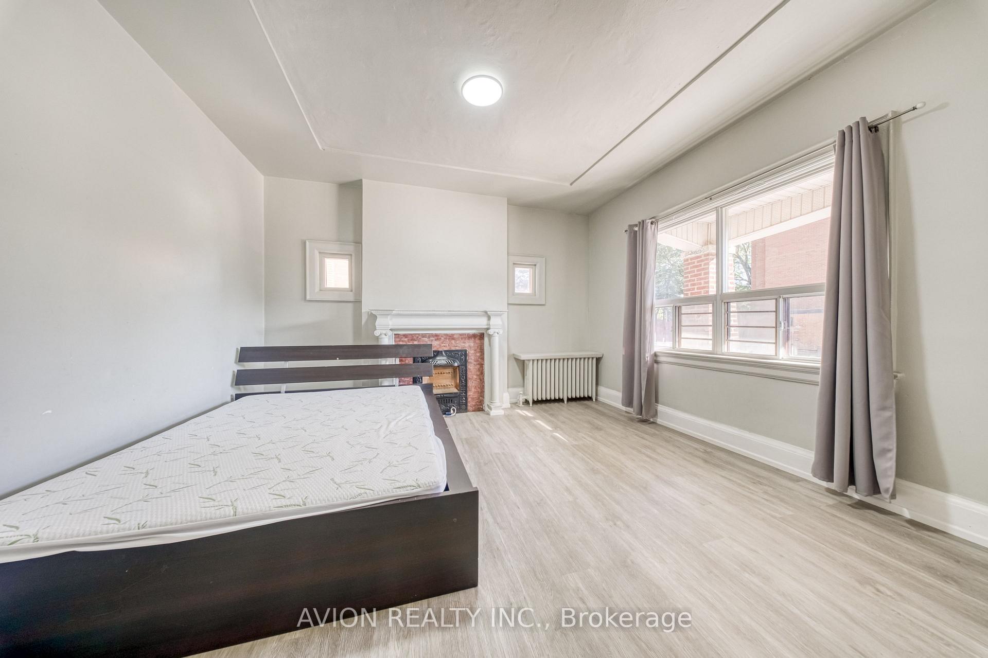 Photo 10 of 54 Ryerson Avenue, Toronto, Kensington-Chinatown — HOMEH