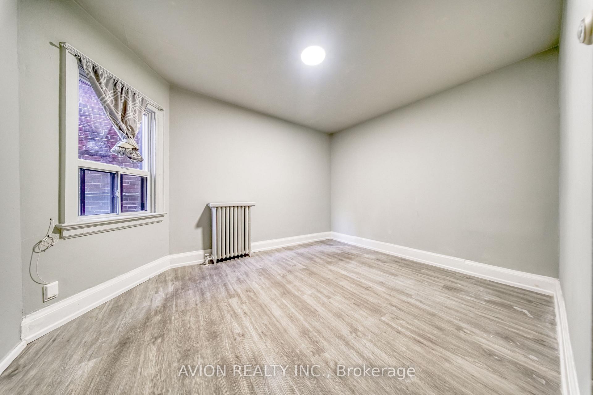 Photo 12 of 54 Ryerson Avenue, Toronto, Kensington-Chinatown — HOMEH