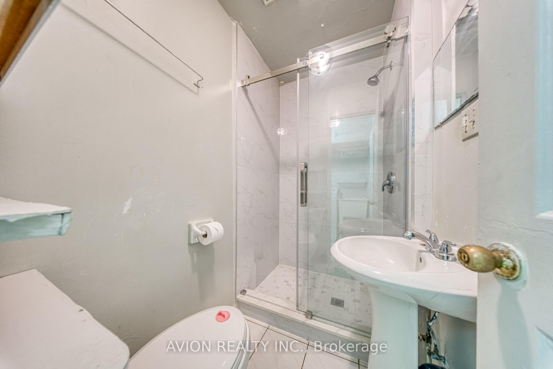 Photo 15 of 54 Ryerson Avenue, Toronto, Kensington-Chinatown — HOMEH