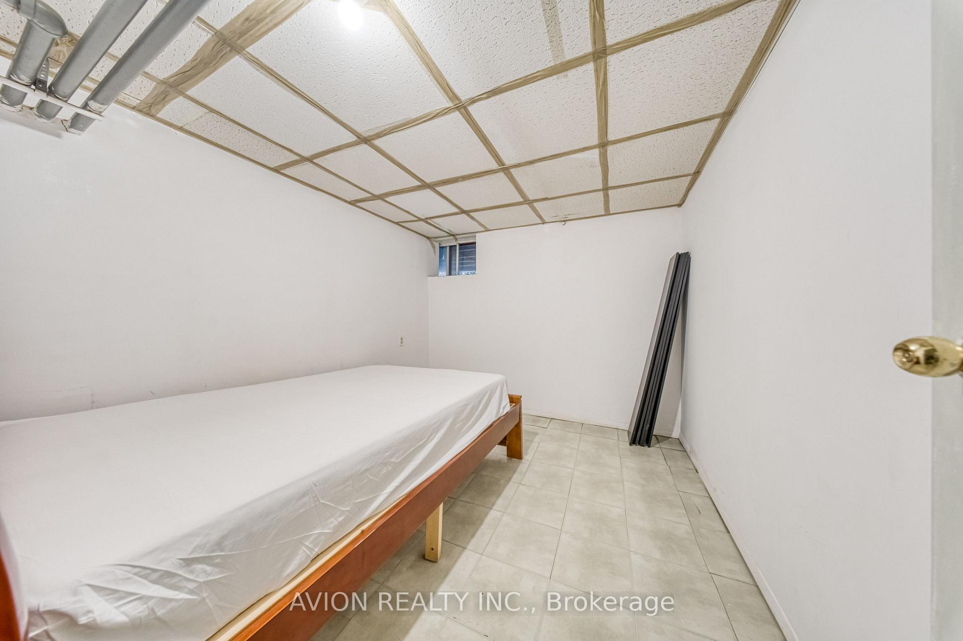 Photo 32 of 54 Ryerson Avenue, Toronto, Kensington-Chinatown — HOMEH