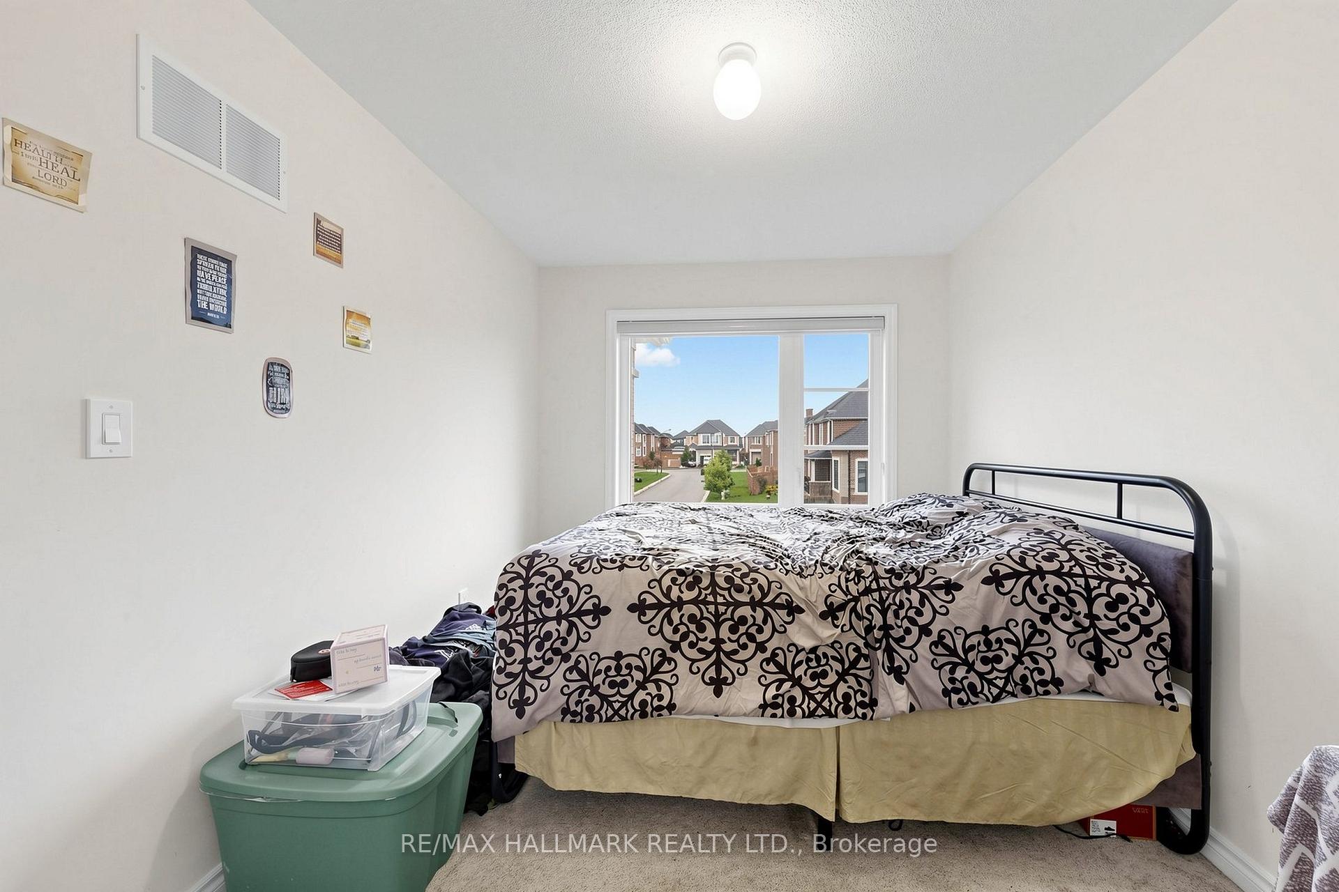 Photo 32 of 6 Peter Hogg Court, Whitby, Rural Whitby — HOMEH