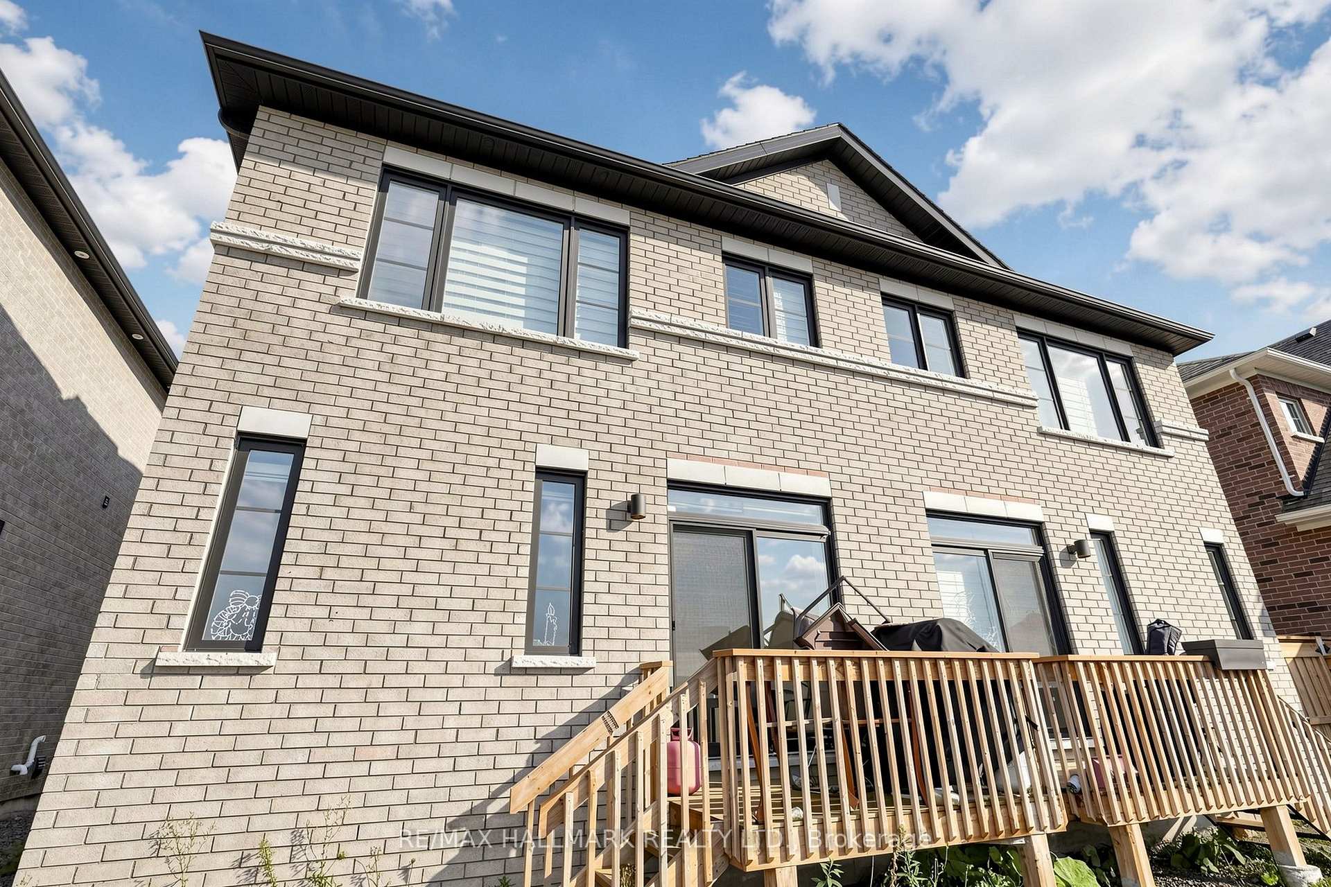 Photo 43 of 6 Peter Hogg Court, Whitby, Rural Whitby — HOMEH