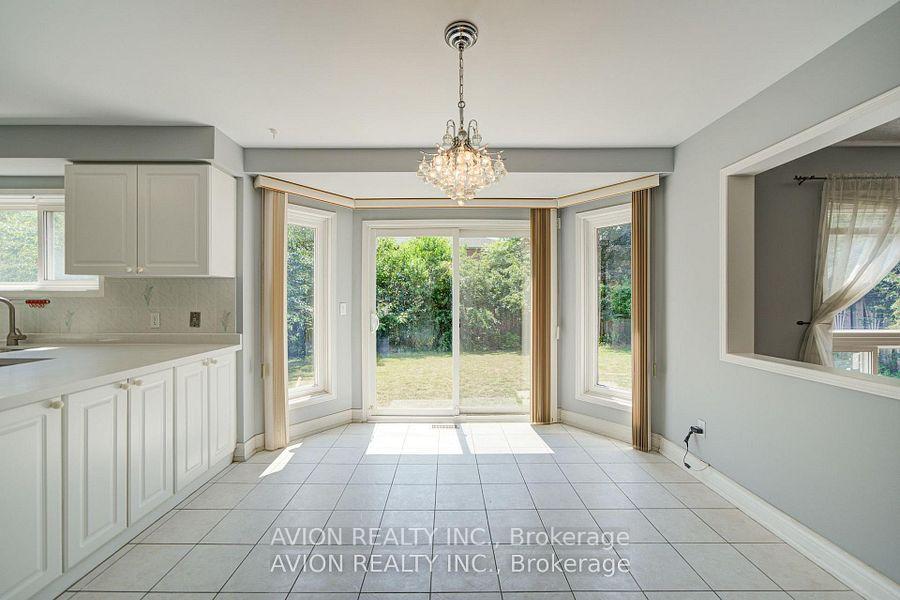 Photo 5 of 29 Charrington Crescent, Markham, Unionville — HOMEH